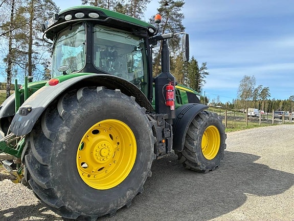 John Deere 7270 R 6 of 6