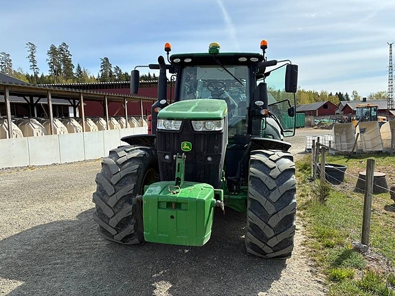 John Deere 7270 R 2 of 6