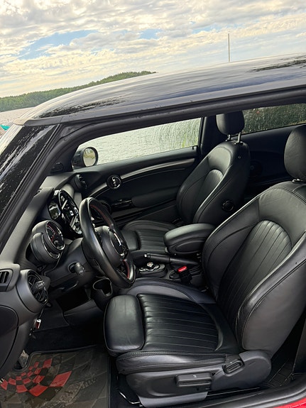 MINI John Cooper Works 5 of 5