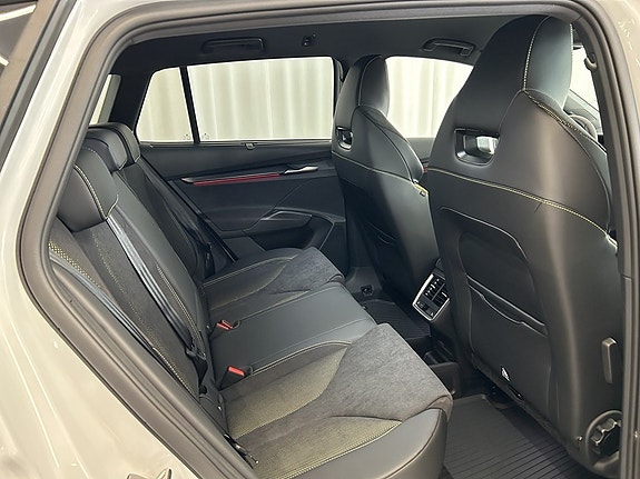 Skoda Enyaq RS 5 of 5