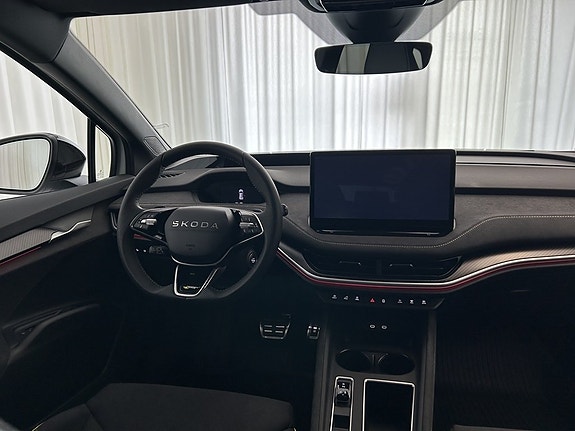 Skoda Enyaq RS 6 of 9