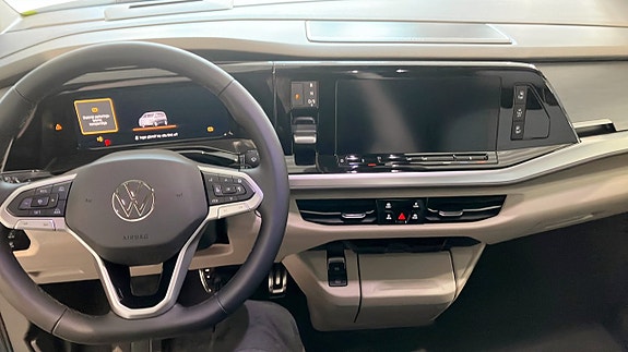 Volkswagen Multivan 10 of 12