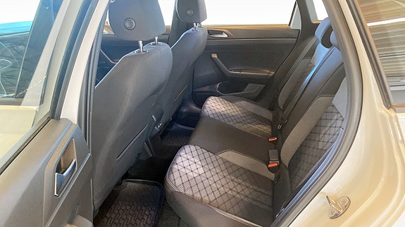 Volkswagen Taigo 11 of 13