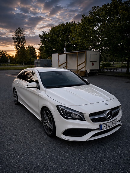 Mercedes-Benz CLA200 4 of 5