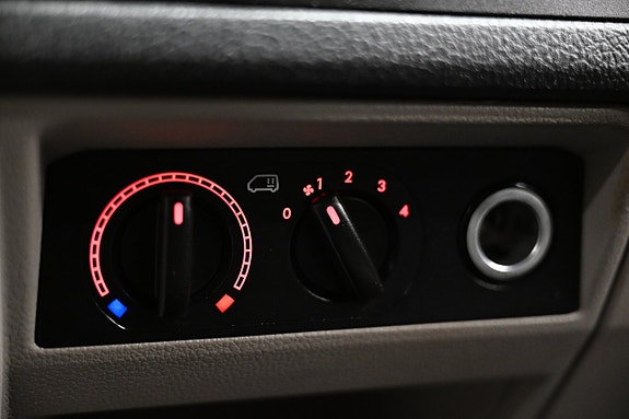 Volkswagen Transporter 23 of 30
