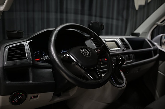 Volkswagen Transporter 18 of 30