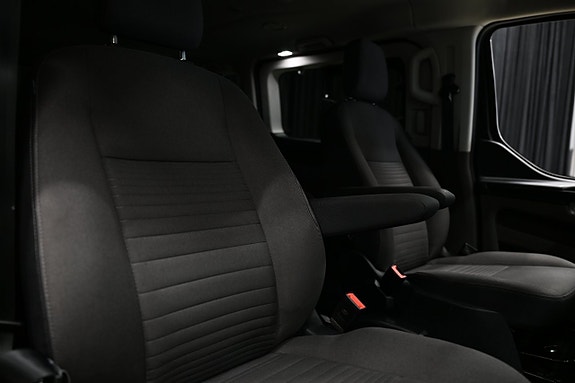 Ford Custom Tourneo 18 of 28