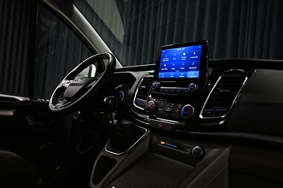 Ford Custom Tourneo 27 of 28