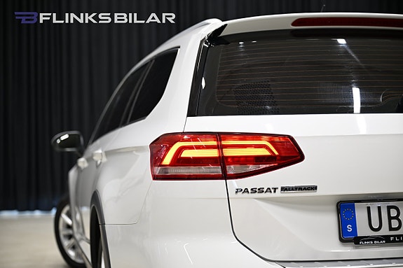 Volkswagen Passat Alltrack 9 of 29