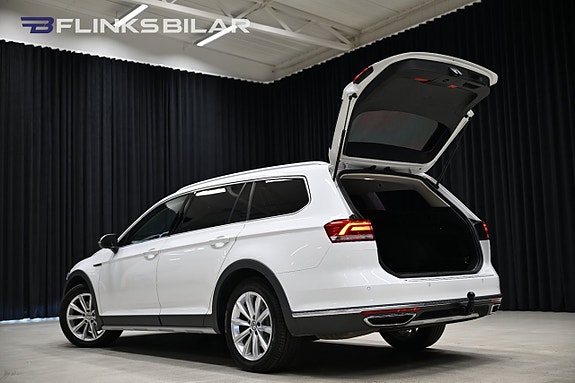 Volkswagen Passat Alltrack 6 of 29