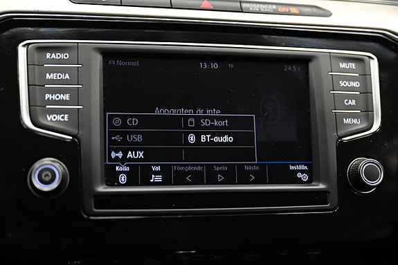 Volkswagen Passat Alltrack 17 of 29