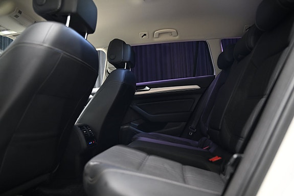 Volkswagen Passat Alltrack 19 of 29