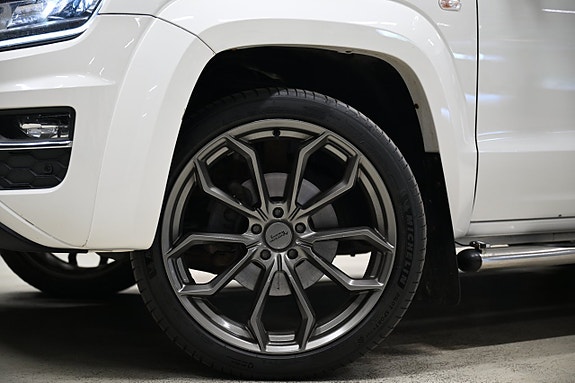 Volkswagen Amarok 3 of 5