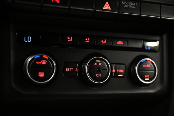 Volkswagen Amarok 27 of 30