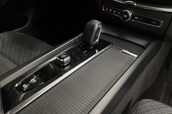 Volvo XC60 16 of 23