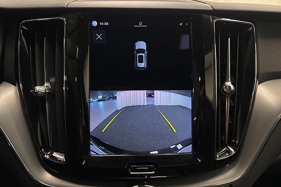 Volvo XC60 17 of 23