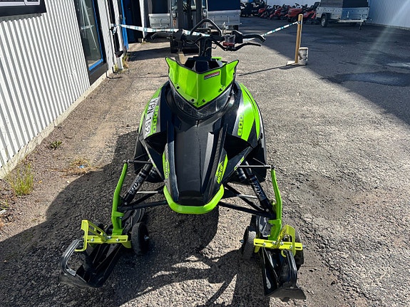 Arctic Cat SOMMARERBJUDANDE M8000 0.8 CVT 3 of 5