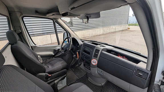 Mercedes-Benz Sprinter 208 26 of 30