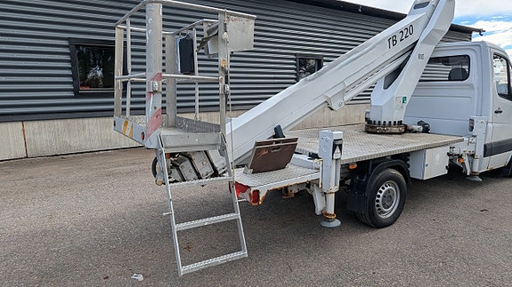 Mercedes-Benz Sprinter 208 17 of 30