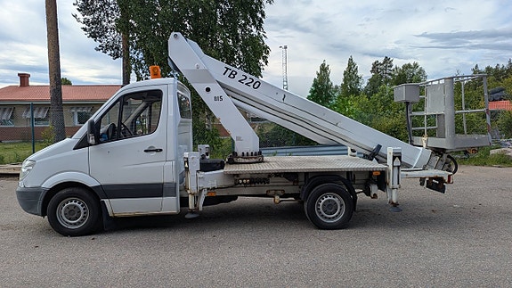 Mercedes-Benz Sprinter 208 2 of 5