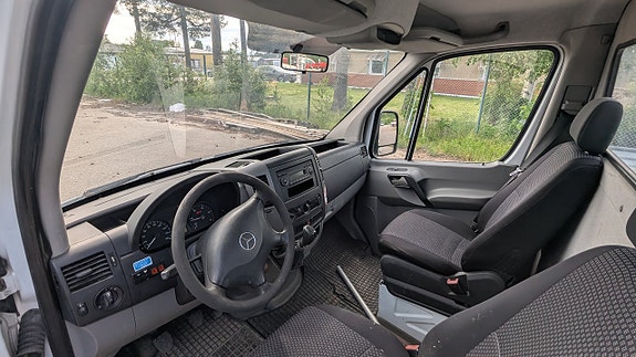 Mercedes-Benz Sprinter 208 25 of 30