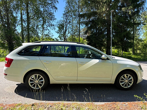 Skoda Octavia 5 of 5