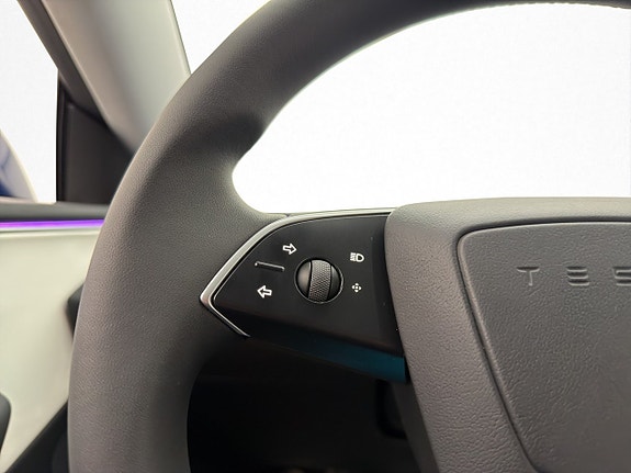 Tesla Model 3 28 of 30