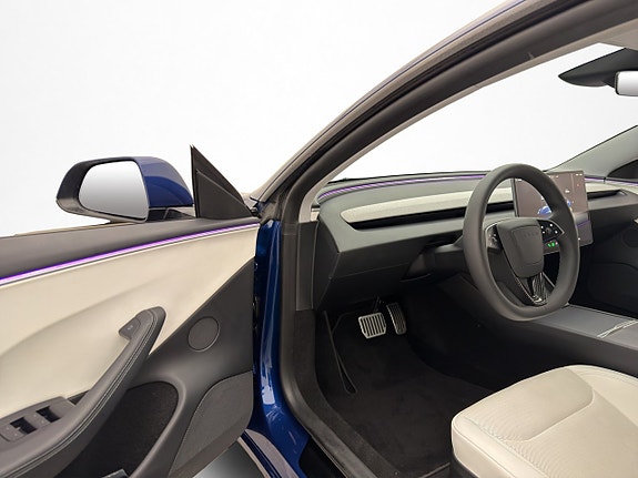 Tesla Model 3 16 of 30