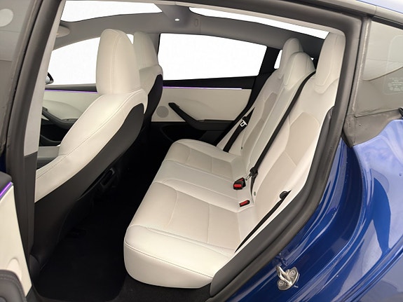 Tesla Model 3 12 of 30
