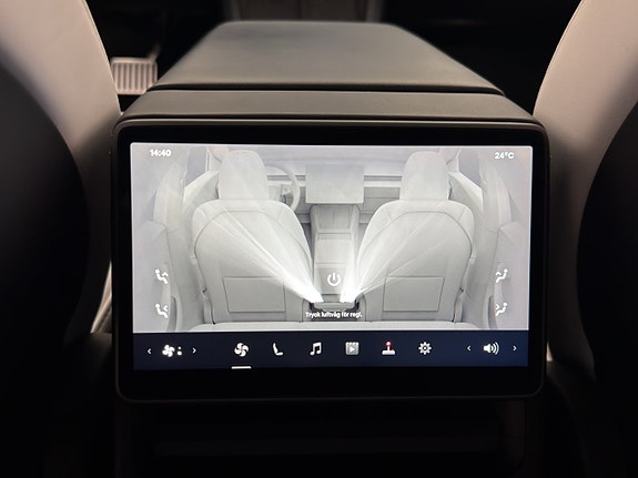 Tesla Model 3 15 of 30