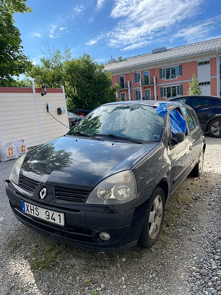 Renault Clio 2 of 5