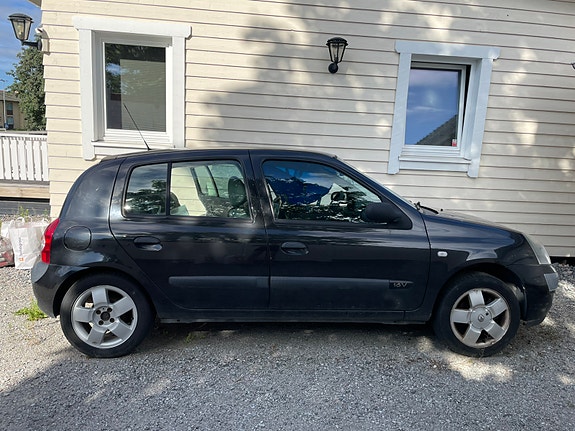 Renault Clio 3 of 5