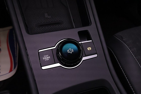 Volkswagen T-Roc 26 of 27
