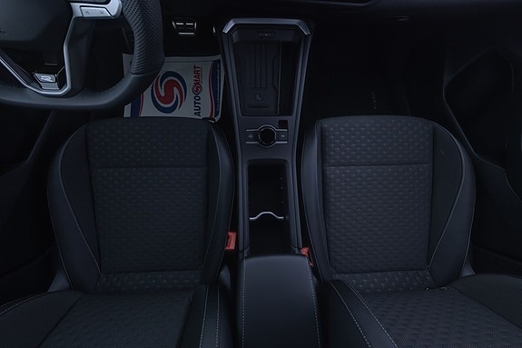 Volkswagen T-Roc 9 of 27