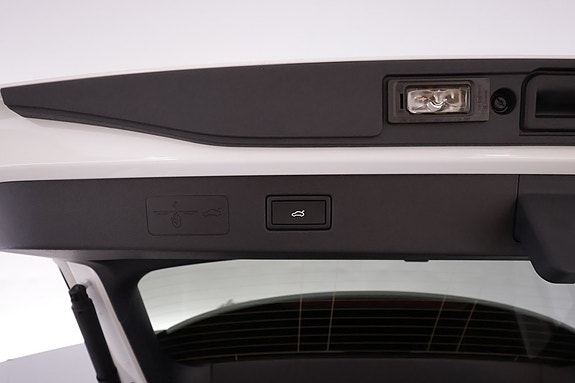 Volkswagen T-Roc 11 of 27