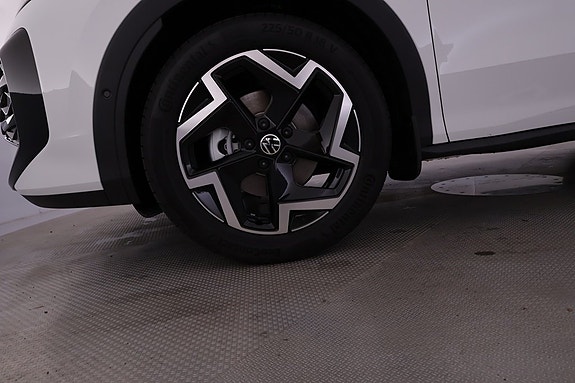 Volkswagen T-Roc 13 of 27