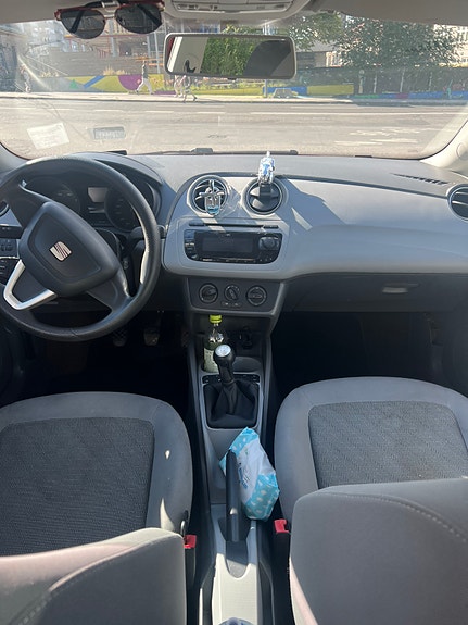 Seat Ibiza 4 of 6