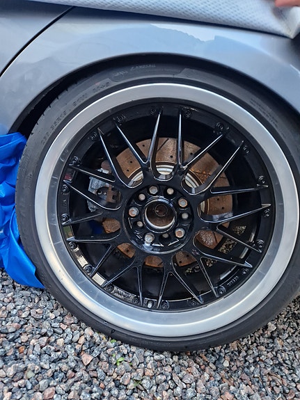 BMW 330d 8 of 8