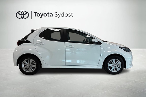 Toyota Yaris 16 of 18
