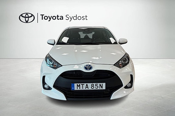 Toyota Yaris 5 of 5