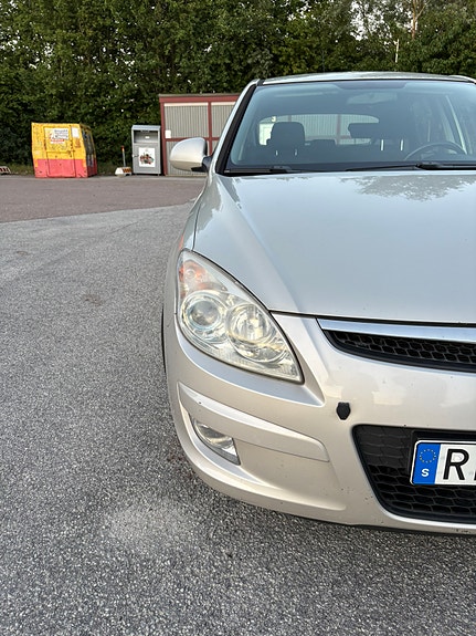 Hyundai i30 3 of 27