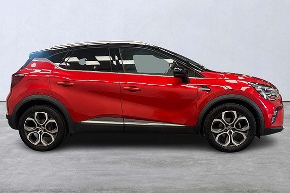 Renault Captur 3 of 5
