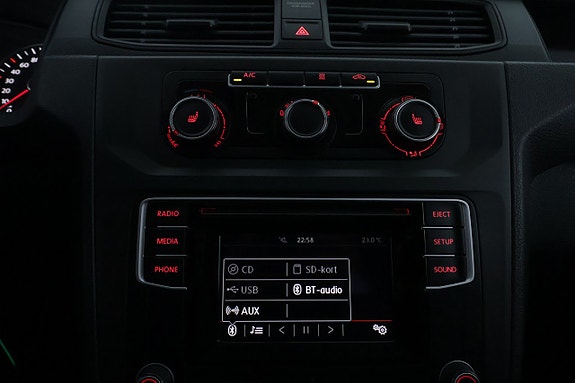Volkswagen Caddy Maxi 18 of 23