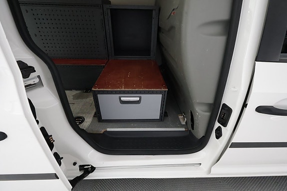 Volkswagen Caddy Maxi 23 of 23