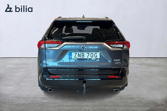 Toyota RAV4 Plug-in Hybrid 5 of 5