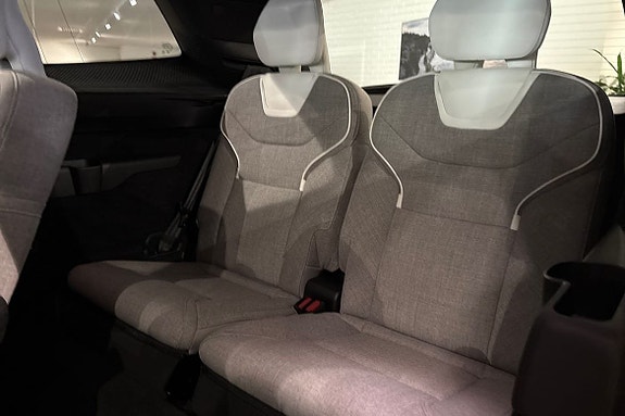 Volvo EX90 21 of 30