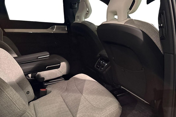 Volvo EX90 10 of 30