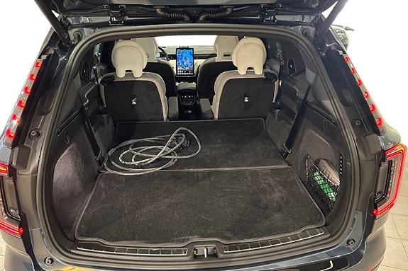 Volvo EX90 11 of 30