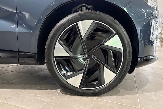 Volvo EX90 9 of 30