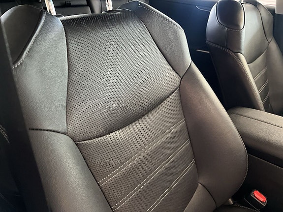 Toyota RAV4 23 of 24